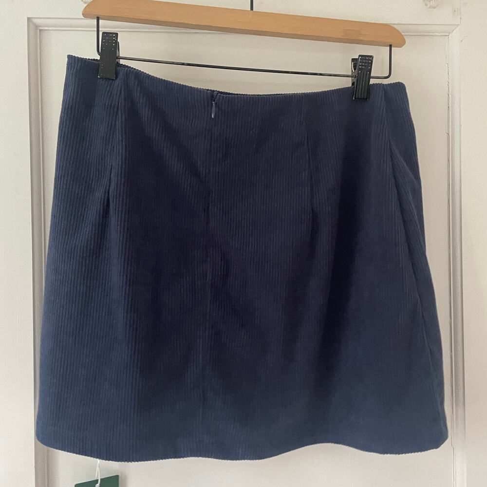 Halara Navy Corduroy Mini Skirt with Shorts lining, Size L NWT - Picture 6 of 8